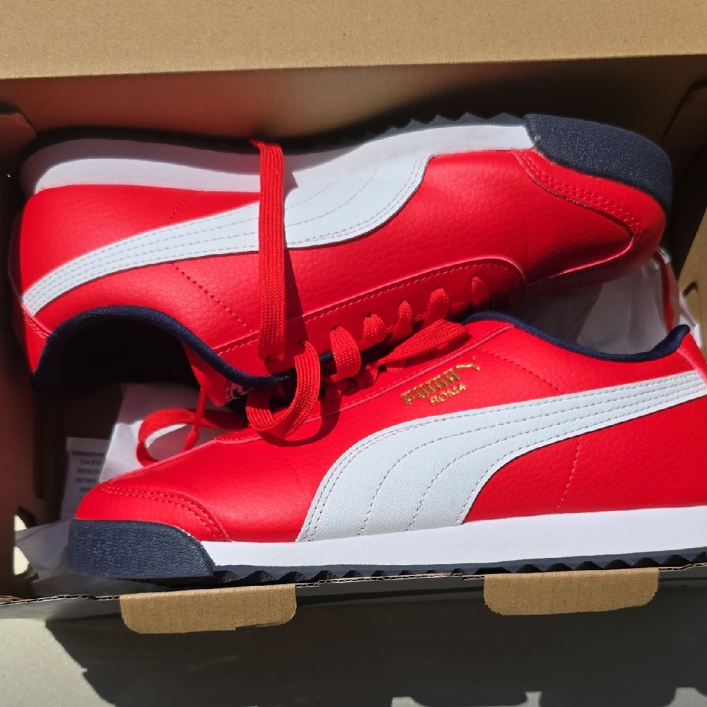Puma Kids Shoes in Red and White Sz 6.5
